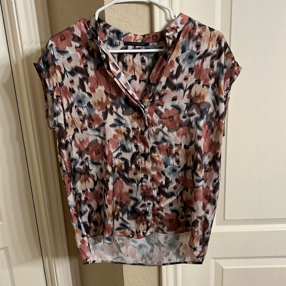 Ttahari silky top. High low style